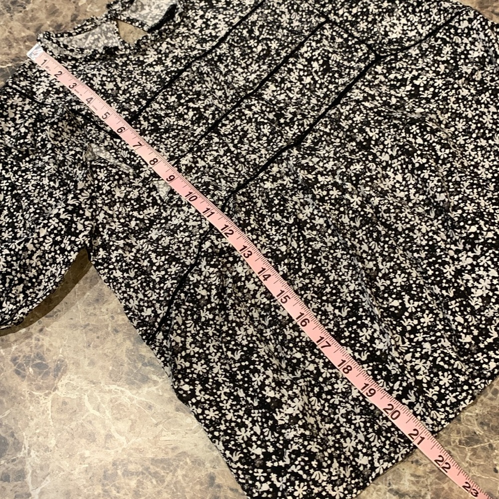 Rails Floral Ruffle Blouse Small - Picture 9 of 9